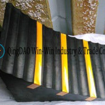 Rubber Wheel Chock 285*160*186 mm with Strip